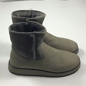OluKai Pa’ina Hulu Fog Lined Ankle Boots Size 6.5